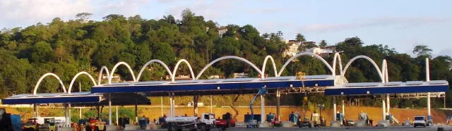 Bild: TOOOR. KACO new energy macht größte PV-Anlage im Bundesstaat Rio de Janeiro "rein".