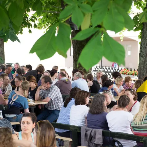 Bild: Das älteste Wirtshaus der Welt in Eilsbrunn: "Das Feuer bewahren"