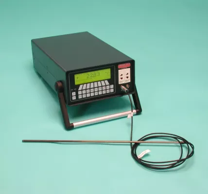 Bild: Neues industrielles ITS 90-Millikelvinthermometer für Pt25/Pt100 und Pt-AV-Thermoelement