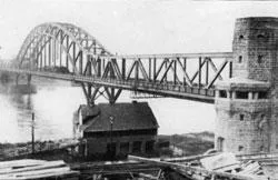 Bild: 2. Weltkrieg - Brücke von Remagen 1945: Dokumentation vom Helios Verlag, Autor W. Gückelhorn