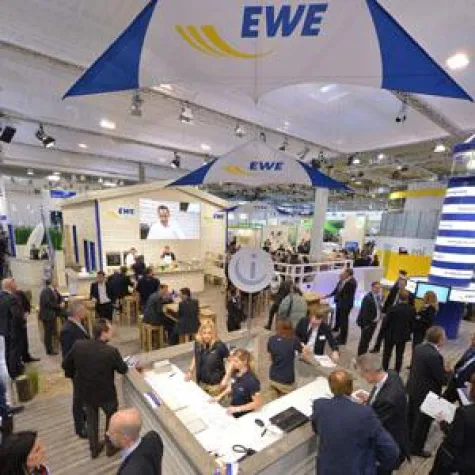 Bild: EWE Messestand auf der E-world mit Connect Award Communications ausgezeichnet