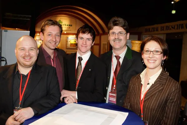 Bild: Gelungener Branchentreff beim „Salzburger Holzevent 2009“