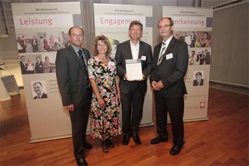 Werbeagentur Axxelerate für ehrenamtliches Engagement in Stuttgart ausgezeichnet Bild: Werbeagentur Axxelerate für ehrenamtliches Engagement in Stuttgart ausgezeichnet