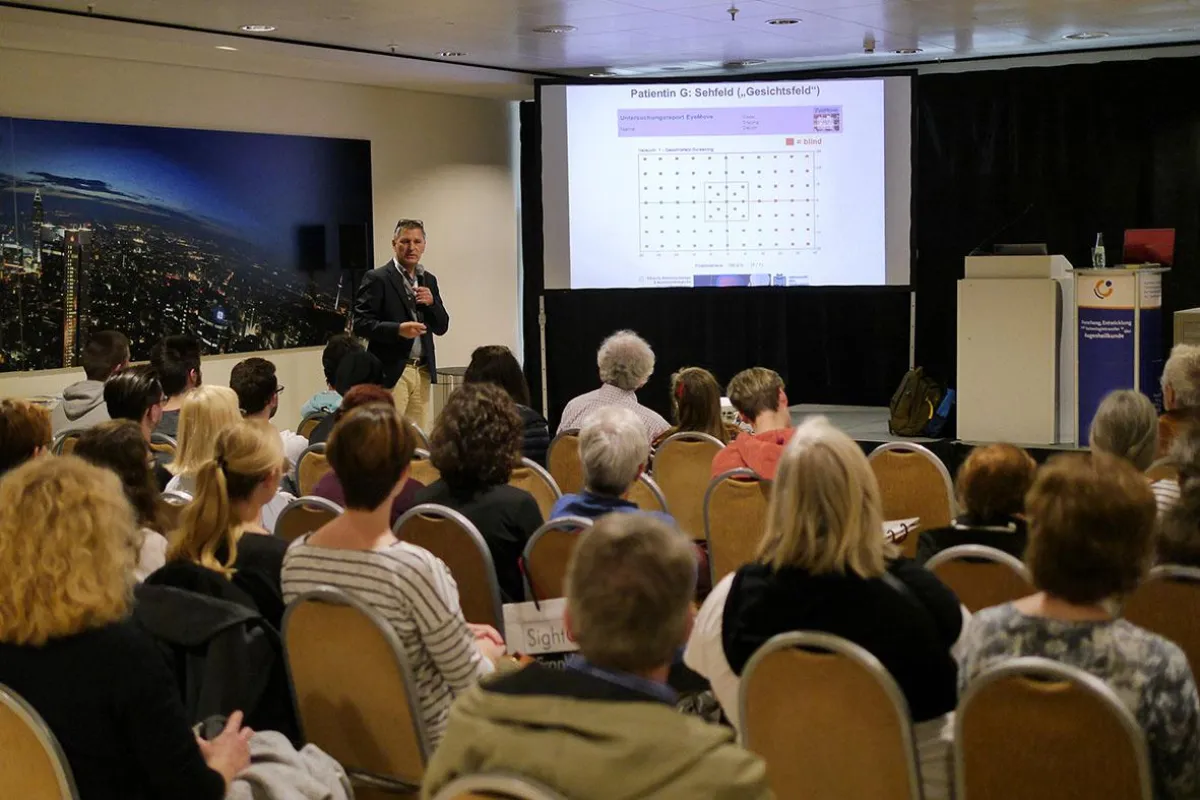 Im SightCity Forum sprechen Mediziner, Low-Vision-Spezialisten und Betroffene.