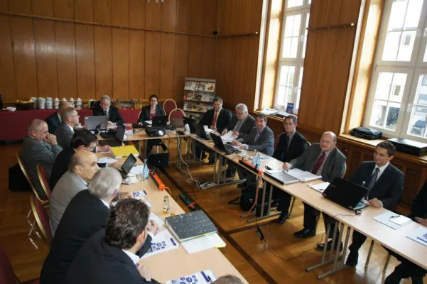 Bild: DIN-Experten beraten in traditionsreichem Berliner Verlagshaus