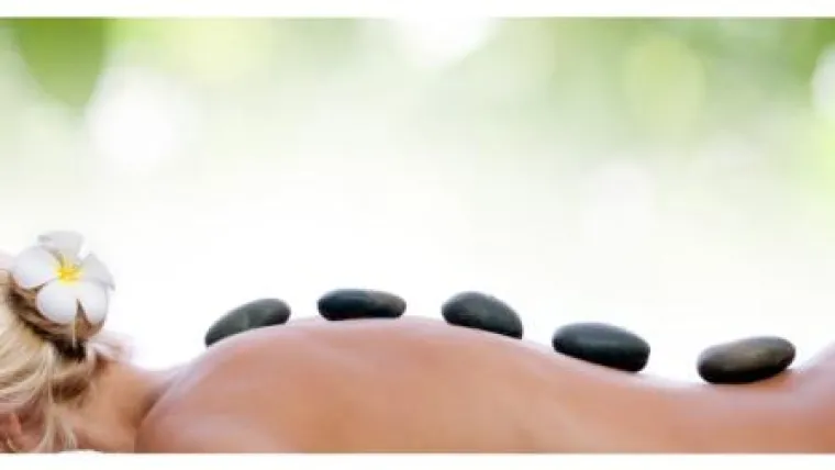 STOPP. Die 5 Strapazen für unsere Wirbelsäule Bild: STOPP. Die 5 Strapazen für unsere Wirbelsäule