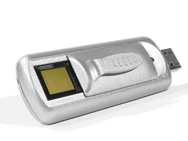 Bild: Sicherheits- und Werbemaßnahme zugleich - USB-Stick gibt Daten nur nach Scan des Fingerabdrucks preis