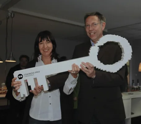 Bild: Lieber zusammen arbeiten