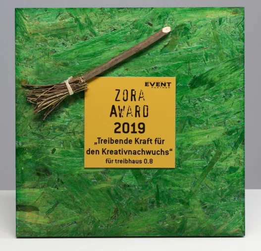 Bild: EVENT PARTNER verleiht den ZORA AWARD 2019 an treibhaus 0.8