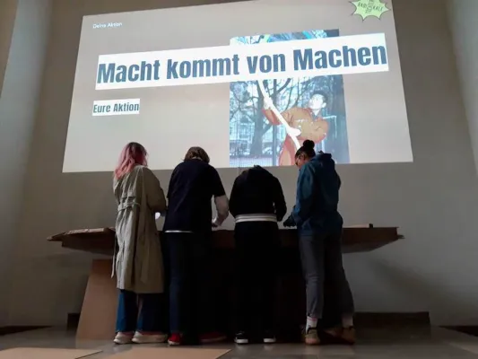 Bild:  THE GUERRILLA ART ACTION GROUP REVISITED & RADIKALE TÖCHTER