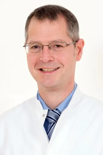 Bild: Prof. Dr. Ardawan Julian Rastan – Neuer Direktor der Marburger Herzchirurgie