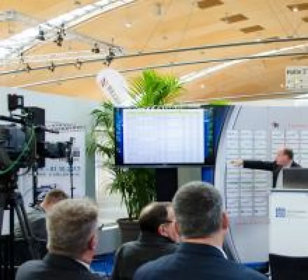 Oliver Hassel (rechts im Bild), Prokurist der Pro Cont Sales AG.  Bild: Telematik-Markt.de