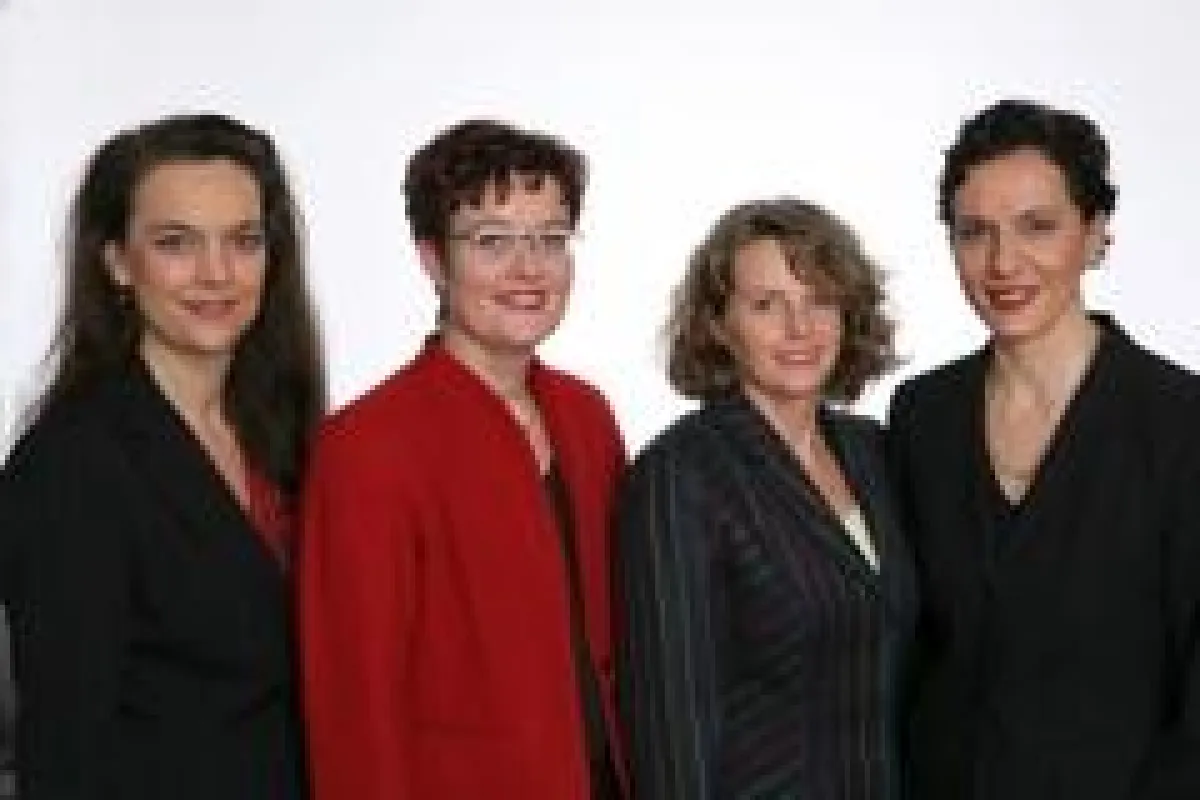 v.l.n.r.: Helga Brüggemann, Dr. Regina Wolf, Andrea Bornhütter-Kassen, Stefanie Betz