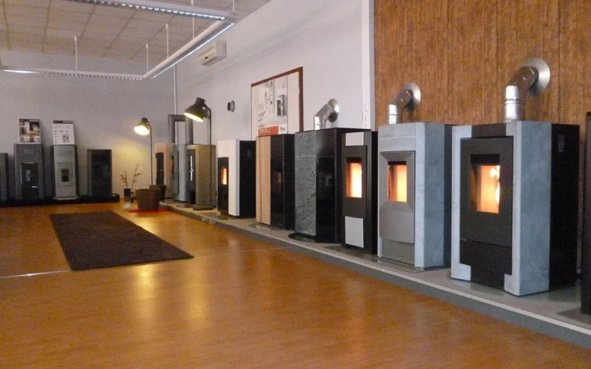 Ausstellungsräume des Hori-zont Kaminofen Centers in Herborn