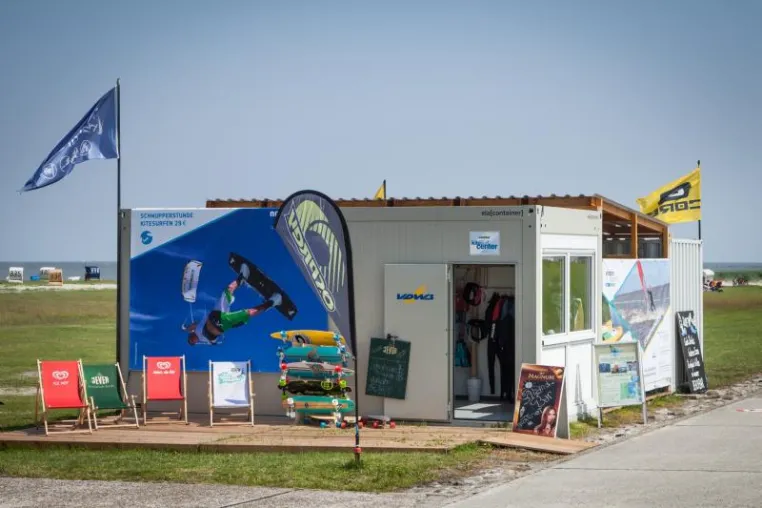 ELA Surfschule: Büro, Lager und Chillout-Area an der Nordsee Bild: ELA Surfschule: Büro, Lager und Chillout-Area an der Nordsee