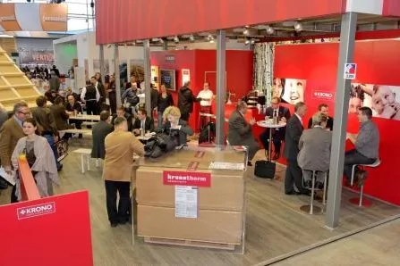 Bild: SWISS KRONO GROUP beeindruckt Branchenprofis mit Innovationen und Wald-Engagement auf der DACH+HOLZ 2012