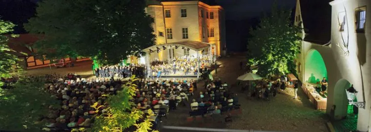 Bild: Klassik OpenAir im Jagdschloss Grunewald