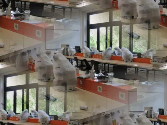 Bild: Laboratoriumsmedizin- Ausbildung zur MTA, Infotag am 17.04.2015