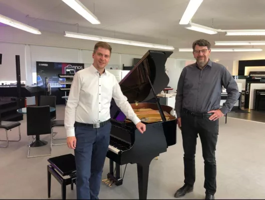 Musik- und Pianohaus Robert Schönau unter neuer Leitung Bild: Musik- und Pianohaus Robert Schönau unter neuer Leitung