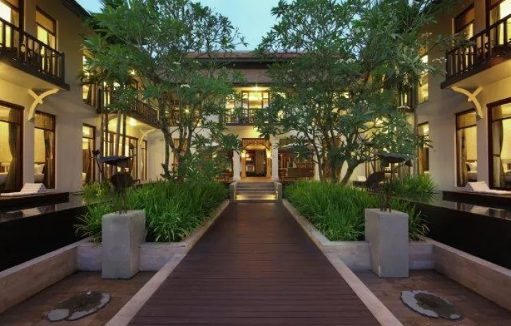 Bild: Zwischen Löwen und Geparden