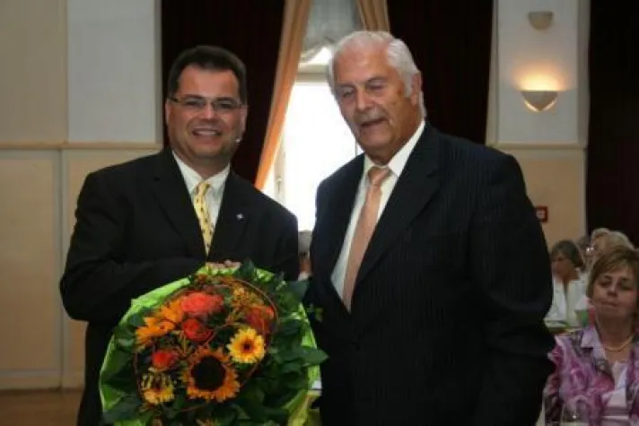 Rüsselsheimer Volksbank begrüsste über 250 Gäste zur 61. Seniorengeburtstagsfeier Bild: Rüsselsheimer Volksbank begrüsste über 250 Gäste zur 61. Seniorengeburtstagsfeier