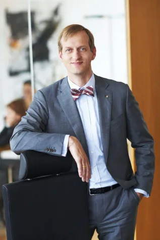 Bild: Diapharm bildet Fachapotheker für Arzneimittelinformation aus