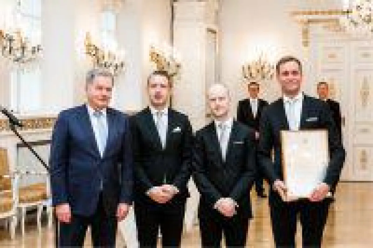 M-Files wird vom finnischen Präsidenten Sauli Niinistö (l.) mit dem Internationalization Award ausgezeichnet.