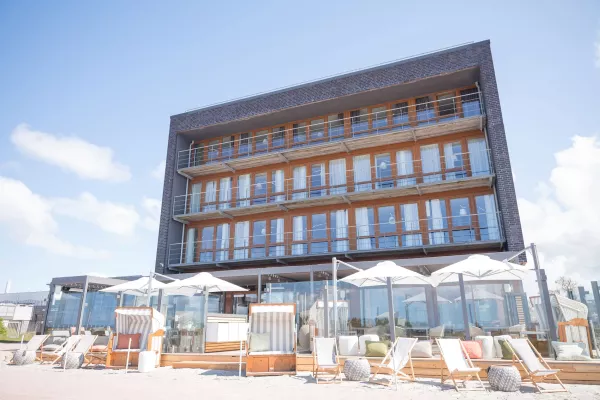 Bild: StrandGut Resort in St. Peter-Ording auch 2024 wieder offizieller Partner von DEIN JOB AM MEER
