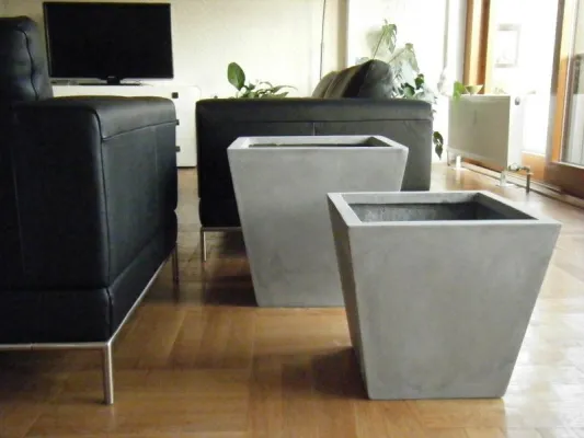 Bild: Neue Pflanzkübel und Pflanzgefäße bei Eastwest: Moderner Kunststoff ganz natürlich