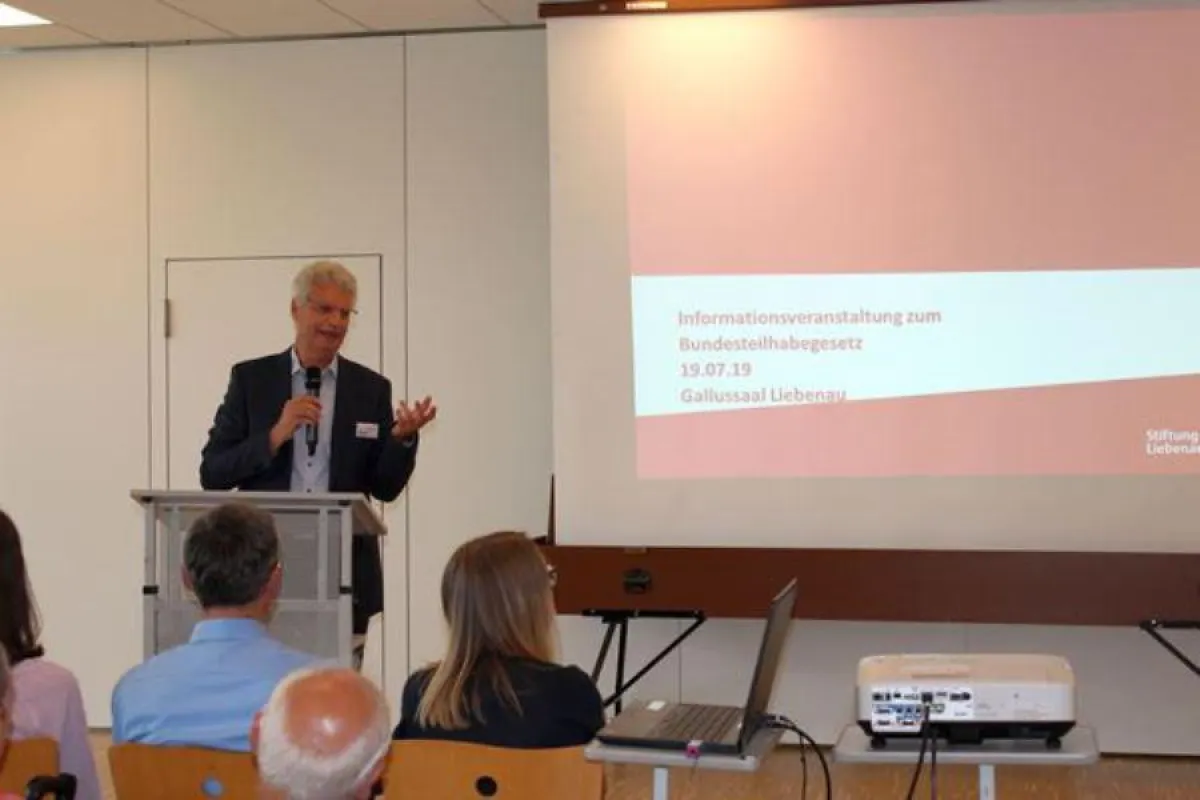 Jörg Munk, Geschäftsführer der Liebenau Teilhabe, informierte über die Veränderungen des BTHG.