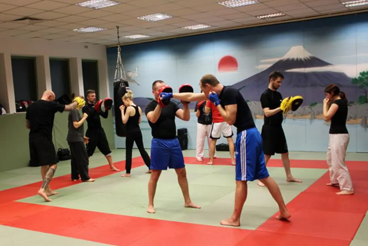 (Foto ara) Budopwer: Ein forderndes Kardio- und Fitnesstraining im SV-Polizei Hamburg.