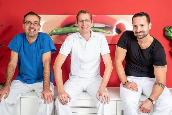 "Herr Gesundheitsminister, warum gibt es keine Gratis-FFP2-Masken für 1,7 Millionen Bürger der Risikogruppe?" Bild: "Herr Gesundheitsminister, warum gibt es keine Gratis-FFP2-Masken für 1,7 Millionen Bürger der Risikogruppe?"