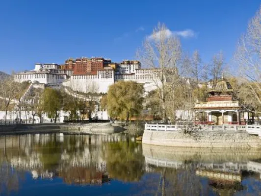 Bild: Silvester auf dem Dach der Welt – China Holidays bietet zwölftägige Tibet-Reise zum Jahreswechsel