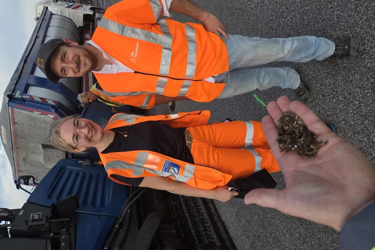 Aus dem Labor der OTH Regensburg auf die Autobahn: Neuer Asphalt soll länger halten Bild: Aus dem Labor der OTH Regensburg auf die Autobahn: Neuer Asphalt soll länger halten