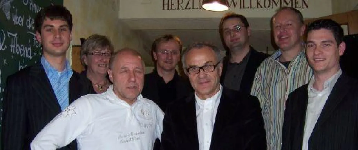 von links: Daniel Gallasch, Heidi Gairing, Bernd Großmann, Reinhard Klumpp, Roland Dieterich, Benjamin Boos, Thomas Gihring, Armin Willburger. Nicht auf dem Bild: Irmgard Mielke und Arnulf Paul