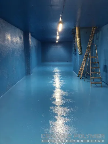 Bild: Indoor-Löschwassertanks für Fabriken/Hochhäuser; Langzeitschutz mit Chesterton-Beschichtung PROGUARD CN 200