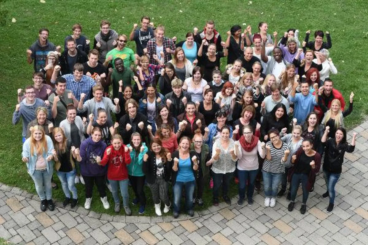 Rund 130 junge Männer und Frauen beginnen ihre Berufsausbildung in der Stiftung Liebenau.