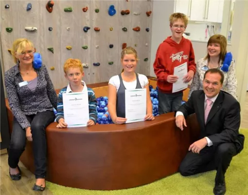 Bild: Chamäleon Hörmie wirbt für gutes Hören: Gemeinnütziges Kinderhörzentrum Bremen zur Woche des Hörens