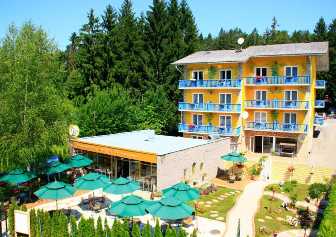 Eröffnung von Loving Hut – vegane Pension mit angeschlossenem veganen Restaurant – am Klopeiner See in Kärnten Bild: Eröffnung von Loving Hut – vegane Pension mit angeschlossenem veganen Restaurant – am Klopeiner See in Kärnten