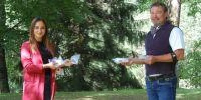 Bild: 120 Masken für Kinder und Jugendliche