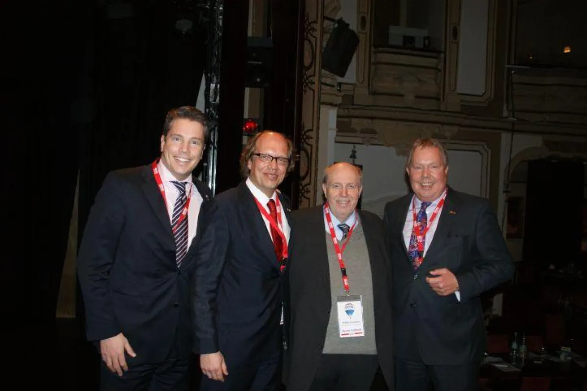 Reiner Calmund mit Nicolas Scheidt und den RE/MAX Regionaldirektoren Andreas Schreiner und Andreas Scheidt