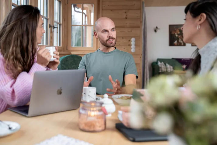 Bild: Workation im Narzissendorf Zloam