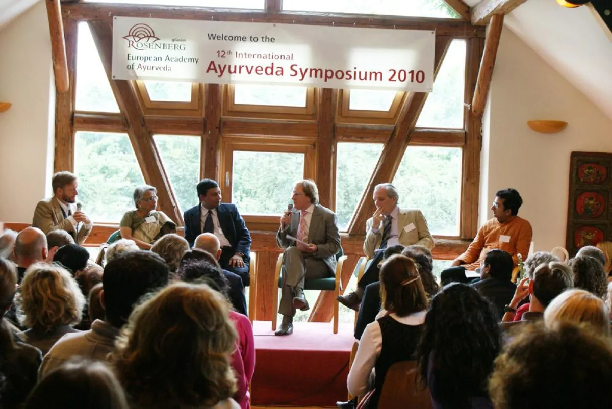 Podiumsdiskussion am 12. Internationalen Ayurveda-Symposium in Birstein 2010