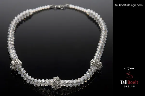 Handgefertigter Brautschmuck von TaliBoelt Design für die Hochzeitssaison 2011 in München und Umgebung Bild: Handgefertigter Brautschmuck von TaliBoelt Design für die Hochzeitssaison 2011 in München und Umgebung