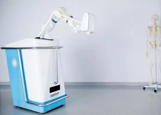 AOT First-in-Man Announcement / First Robotic Bone-Cut with a Laser Worldwide Bild: AOT First-in-Man Announcement / First Robotic Bone-Cut with a Laser Worldwide