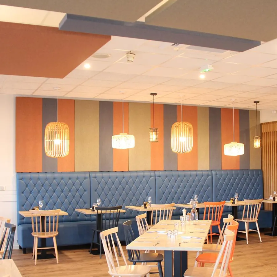 Schallabsorbierende Platten von Digitex: Hotel Ibis Styles Ancenis. Copyright: ©Digitex