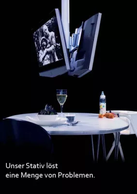 Bild: Alles Gute kommt von oben – Zwei Monitore gleichzeitig an einem Deckenstativ befestigt