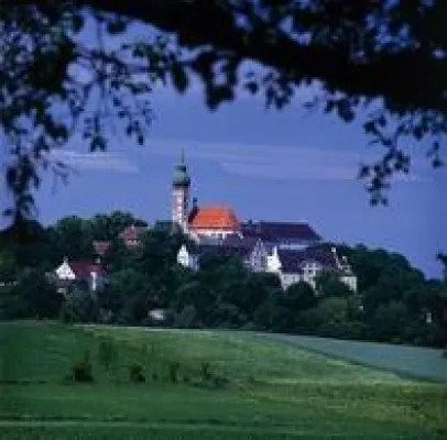 Bild: OBAMANIA - neuer politischer Messianismus? "Reden zw. Himmel u. Erde" 26. März 19 Uhr Ev. Akademie Tutzing