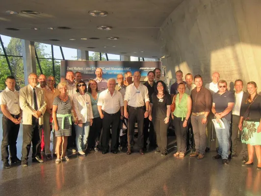 Bild: Zum 40-jährigen Clubjubiläum ins Mercedes-Benz Museum nach Stuttgart