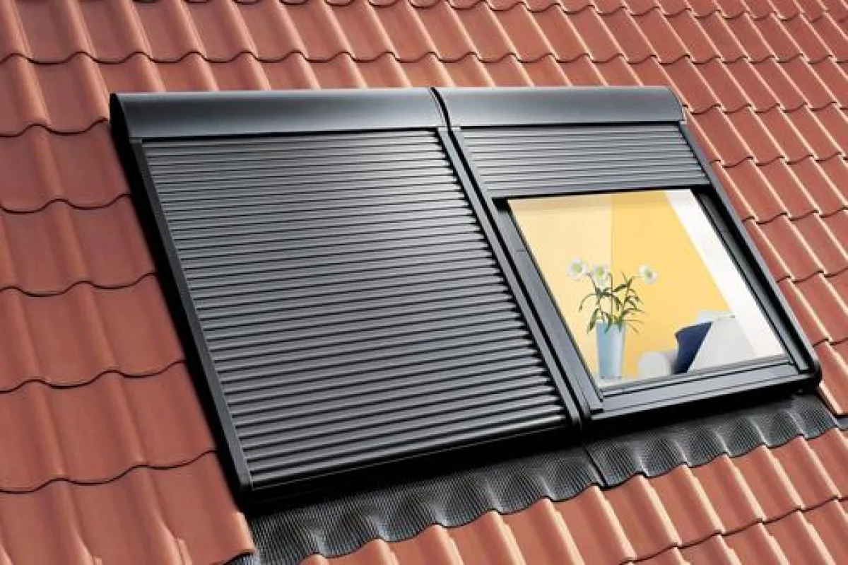 Wer sein altes Dachfenster gegen ein Neues tauscht, profitiert von mehr Helligkeit und höherer Lebensqualität. Bild: tdx/dach.de